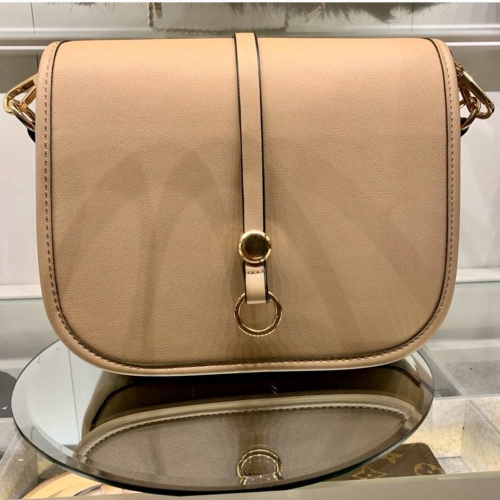 MODE LUXE Nude Leather Crossbody with Gold Metal